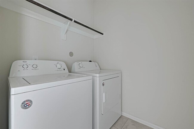 Building Photo - 20323 Creekdale Bend Dr