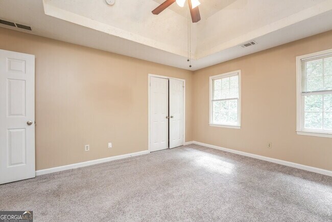 Building Photo - 3550 Spring Creek Cir