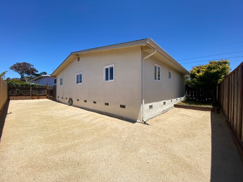 Building Photo - 1717 Fernando St