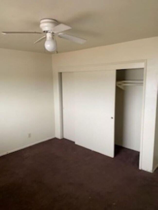 Building Photo - 1451 W 105th St