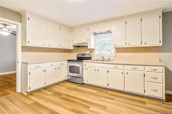 Building Photo - 3523 Rosehill Rd