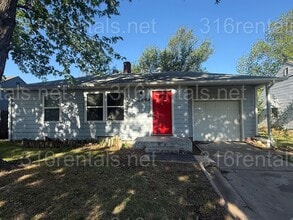 Building Photo - $1400 - 3 bedroom / 1 bathroom - Single Family Home