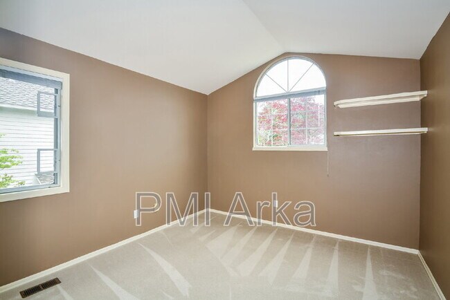Building Photo - 24809 SE 37th Pl