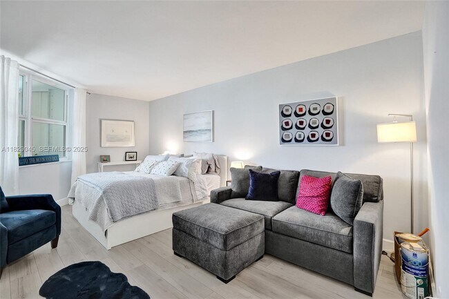 Building Photo - 1340 S Ocean Blvd