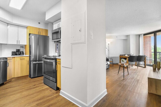 Building Photo - 801 15th St S