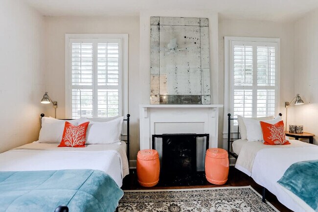 Building Photo - 916 Howard St