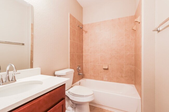 Building Photo - 3015 Rose Trace Dr