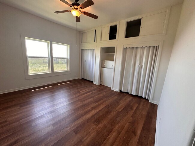 Building Photo - 850 County Road 218,