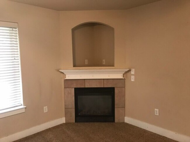 Building Photo - 9965 W Rosecroft Ct