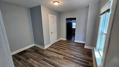 Building Photo - 142-144 West Park Avenue