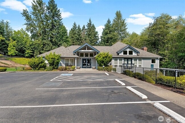 Building Photo - 33020 10th Ave SW