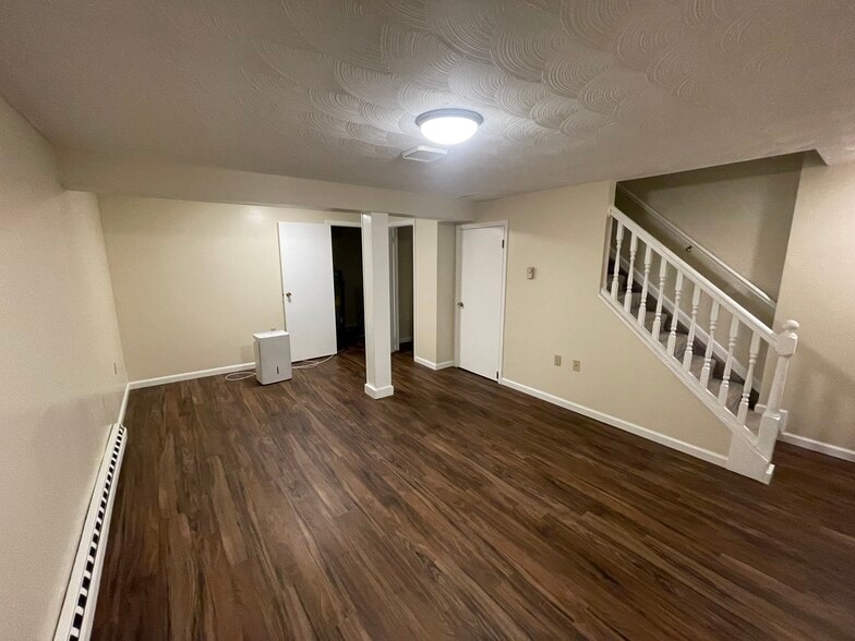 Finished basement - 223 Oakwood Ave