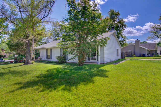 Building Photo - 3200 Anvil Pl
