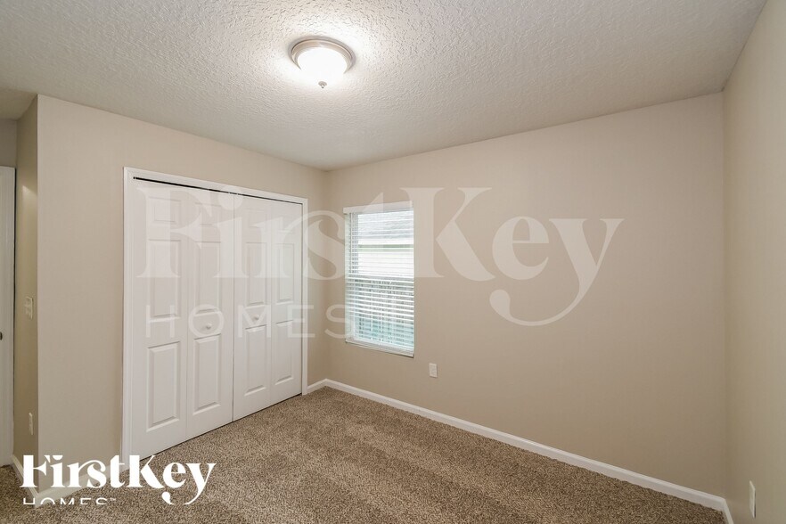 Building Photo - 12178 Alexandra Dr