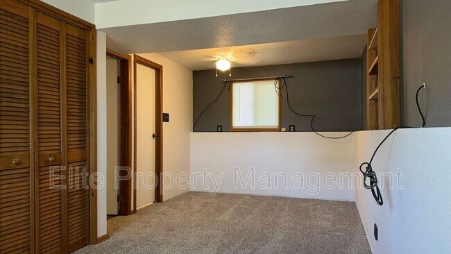 Building Photo - 21 Grissom Pl