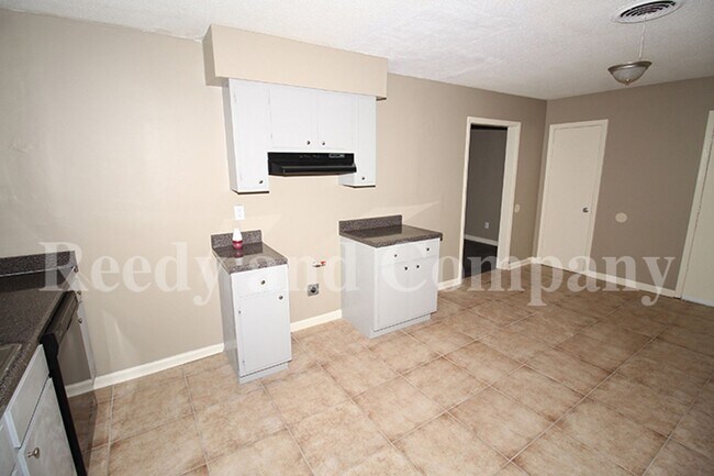 Building Photo - 3777 McCain Rd