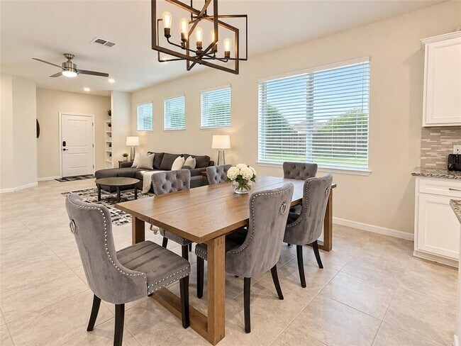 Building Photo - 7328 Oakmoss Loop