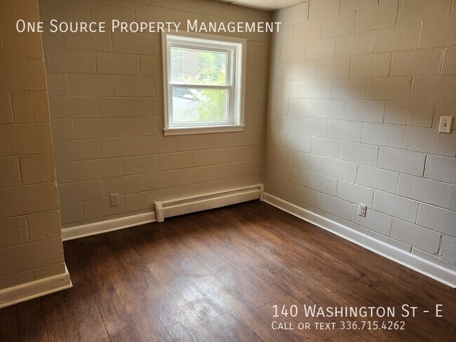 Building Photo - 140 Washington St