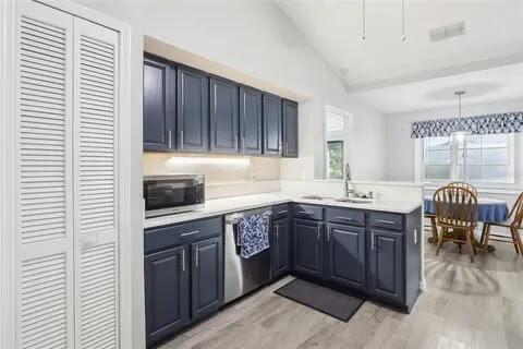 Building Photo - 2367 Bagdad Ave