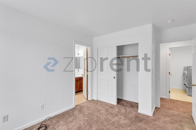 Building Photo - 3906 Glacier Ct