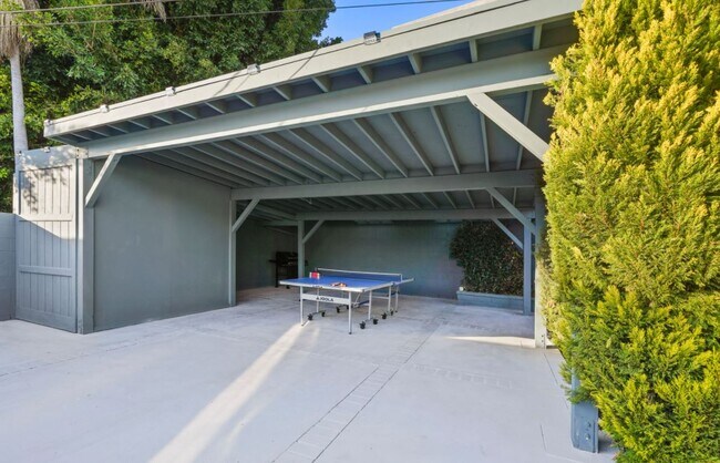 Building Photo - 5601 Corbett St