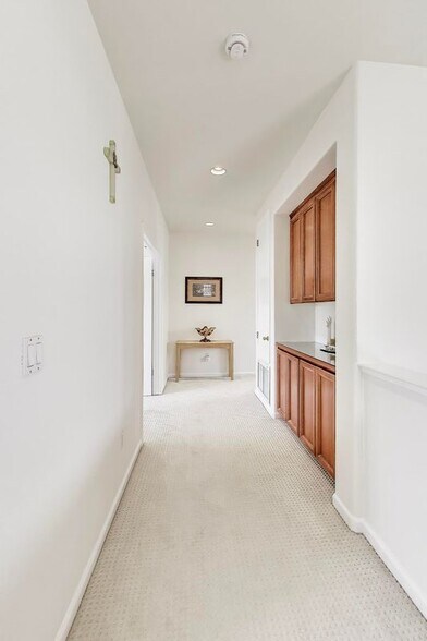 Building Photo - 7 Cymbidium Cir