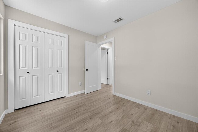 Building Photo - 6222 Wagon Bend