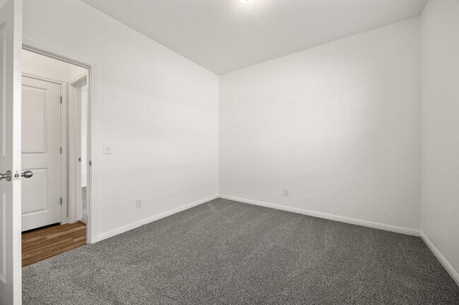 Building Photo - 960 Bunton Reserve Blvd