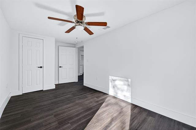 Building Photo - 710 E Lamar St