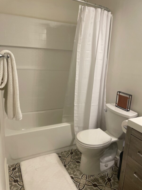 Building Photo - 365 W Illinois Ave