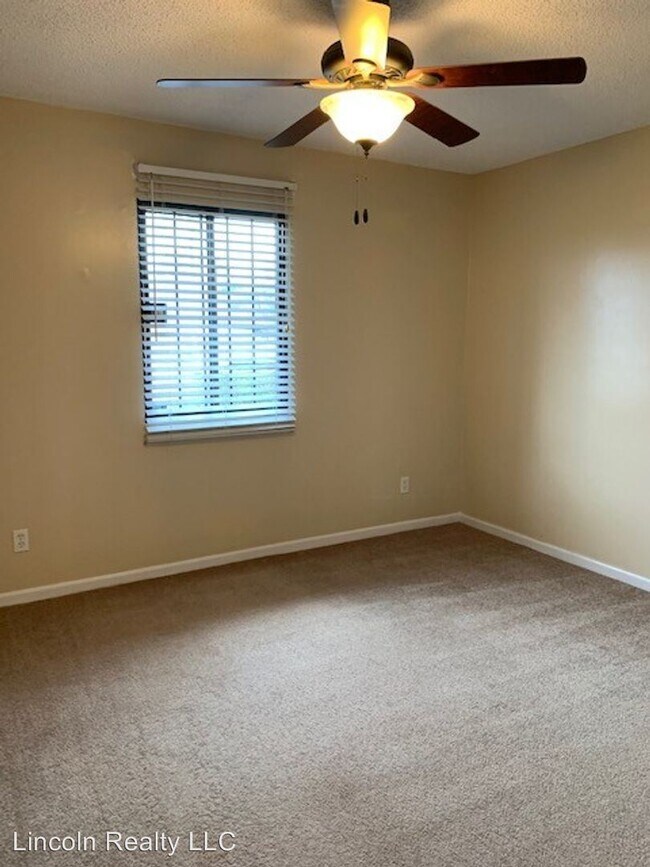 Building Photo - 2 br, 1 bath House - 442 Heritage Place