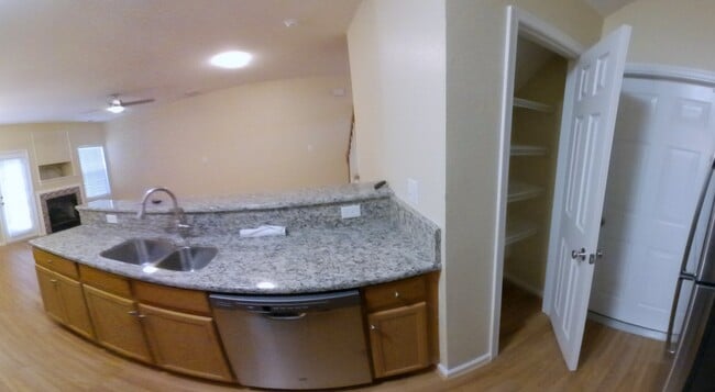 Building Photo - 103 Pinter Ct