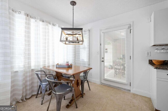 Building Photo - 55 St Claire Ln NE