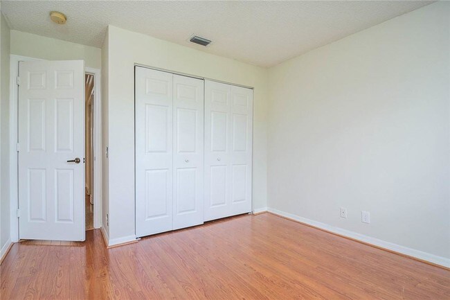 Building Photo - 4102 Pinewood Ln