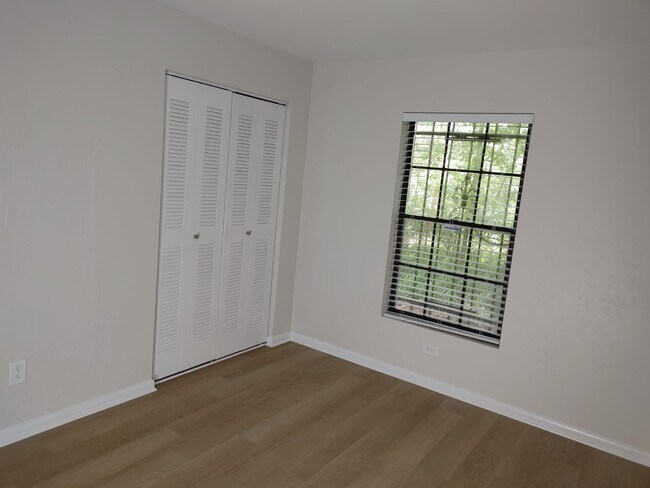Building Photo - 4405 SW 74th Terrace