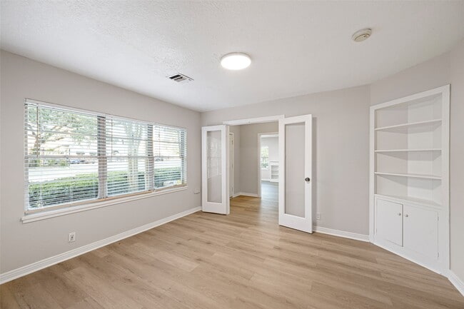 Building Photo - 2501 Dorrington St