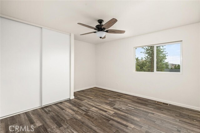 Building Photo - 2042 Buckthorn Rd