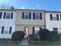 Building Photo - CountryPlace Townhomes off Lakeside Drive