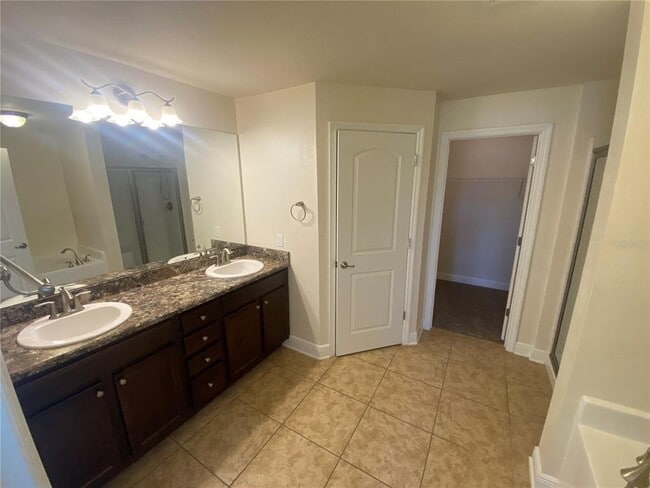 Building Photo - 2201 Angel Fish Loop