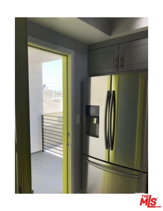 Building Photo - 1118 Heliotrope Dr