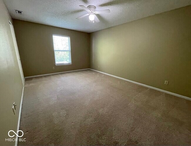 Building Photo - 6909 Earlswood Dr