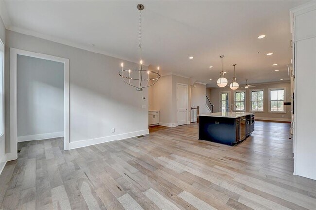 Building Photo - 375 Chiswick Cir