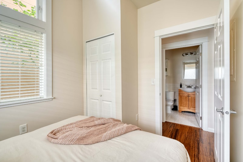 Building Photo - 1415 NW 19th Ave