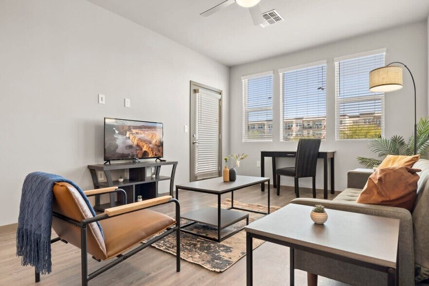 Building Photo - 7200 N 91st Ave