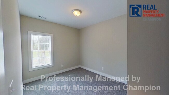 Building Photo - Charming 3 BD/2 BA with Open Floorplan and Attached Garage