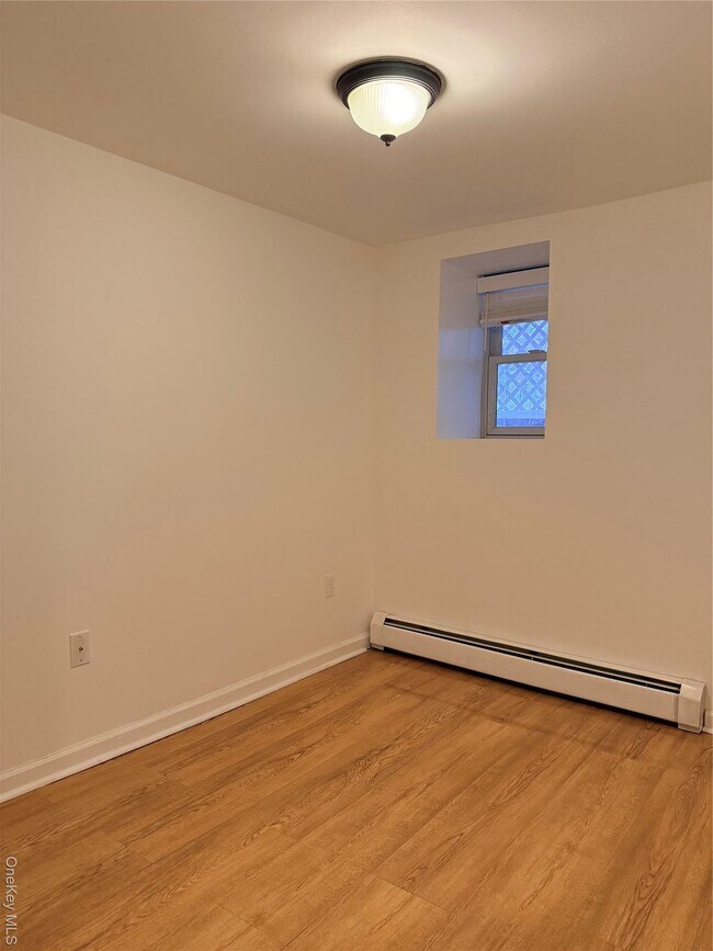 Building Photo - 35 East Ave