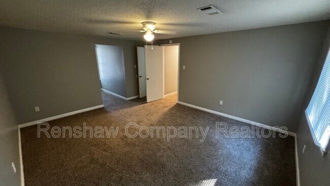 Building Photo - 5755 Heartwood Dr