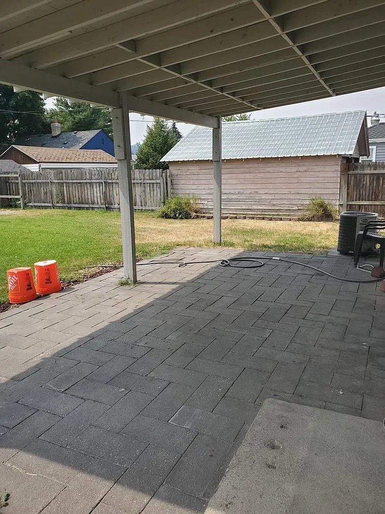 Building Photo - 224 E Graves Rd