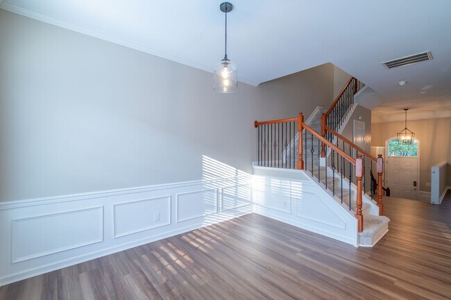 Building Photo - Gorgeous Townhome in the Heart of Fort Mill’s Baxter Village!