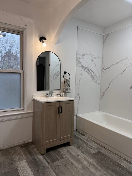 Building Photo - 1825 Clover Ave